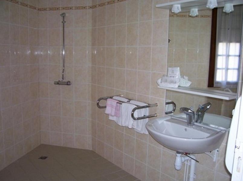 דסיז Hotel De L'Agriculture חדר תמונה