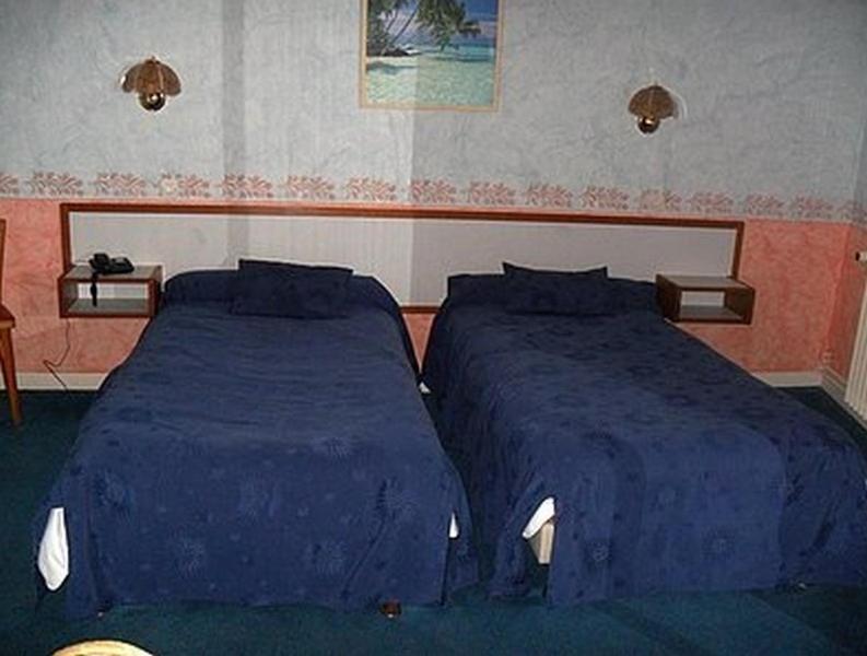 דסיז Hotel De L'Agriculture חדר תמונה