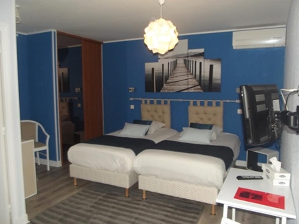 דסיז Hotel De L'Agriculture מראה חיצוני תמונה